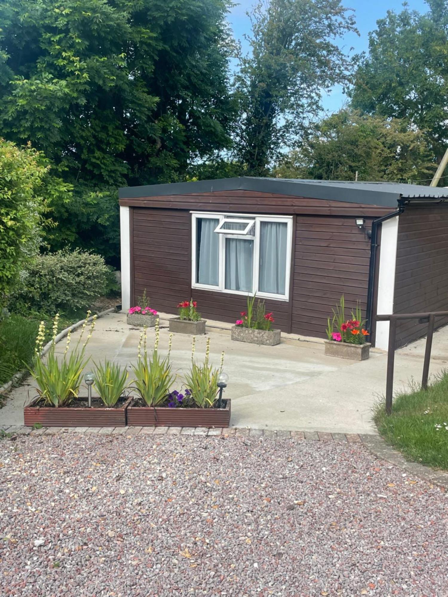 Brook  Old Ningwood Station Bed & Breakfast, Ningwood, Isle Of Wight Po41 0Tg المظهر الخارجي الصورة
